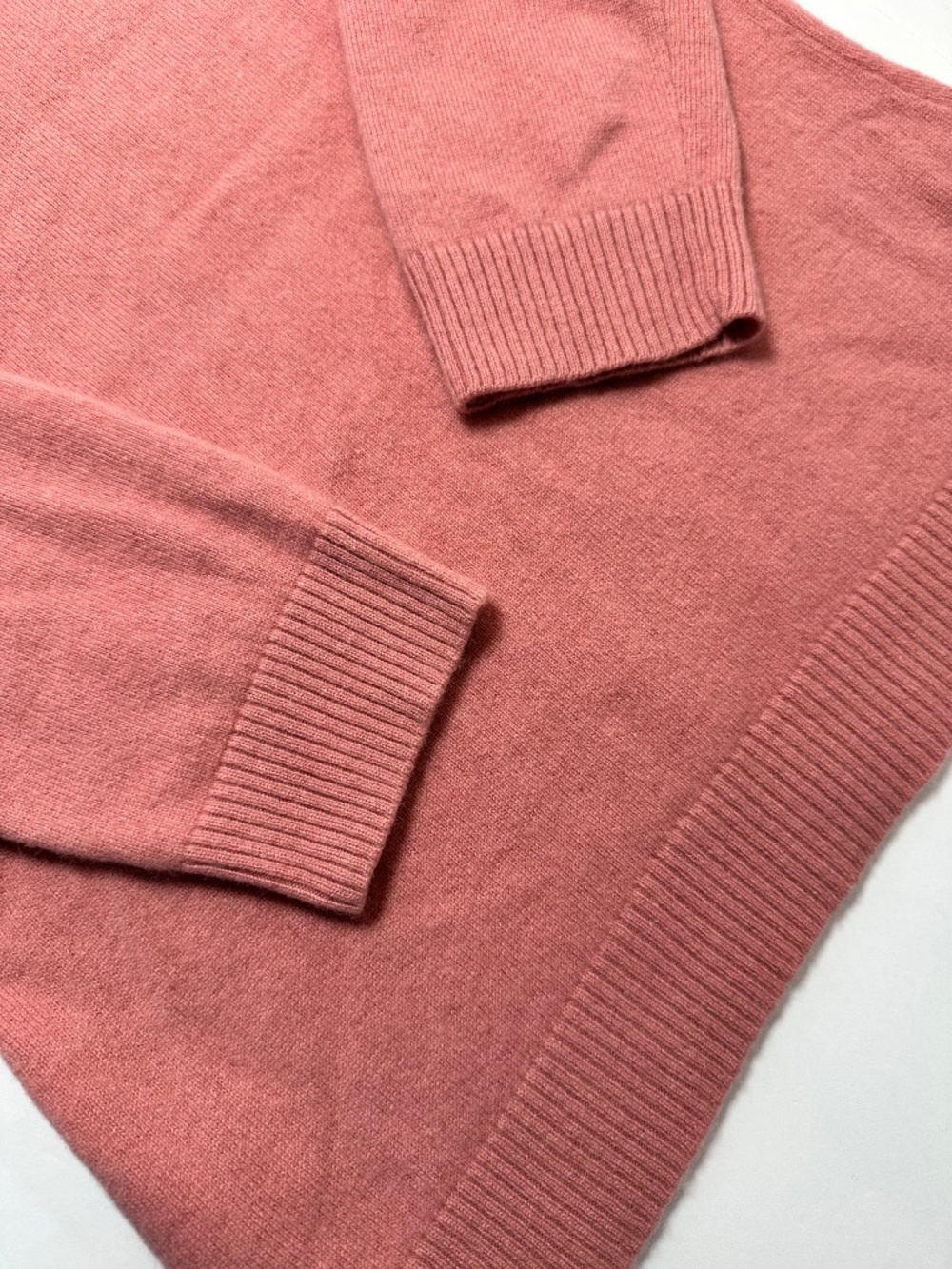 Marc Allan 100% Cashmere Sweater | Turtleneck | Pink Cozy Knit | Size L - Picture 11 of 13